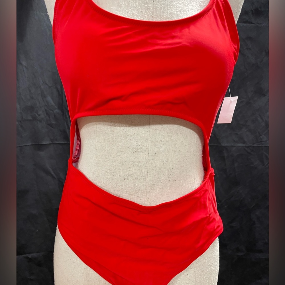 bathing suit 😎 - Picture 3 of 9